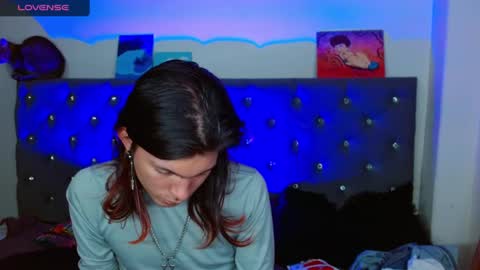 I am Valentinn online show from 02.23.25