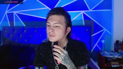 I am Valentinn online show from 10.13.25