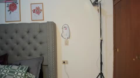 Snapshot of celesthejones chatting on 11.30.25 CelestheJones online show from 11.30.25