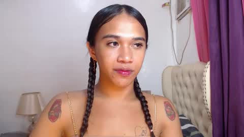 Snapshot of celestial_joannah chatting on 01.05.25 merry joannah online show from 01.05.25