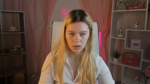 Snapshot of celestinemauriac chatting on 05.19.26 your cute kitty online show from 05.19.26
