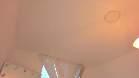 Ari online show from 09.12.25