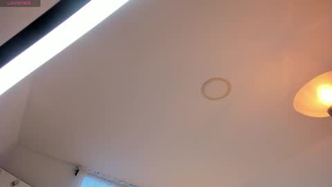 Ari online show from 04.17.26