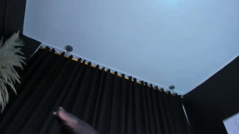 Snapshot of celinayhanck chatting on 11.21.25 CelinaYHanck online show from 11.21.25