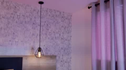 Snapshot of celine_lee chatting on 12.05.25 Celine online show from 12.05.25