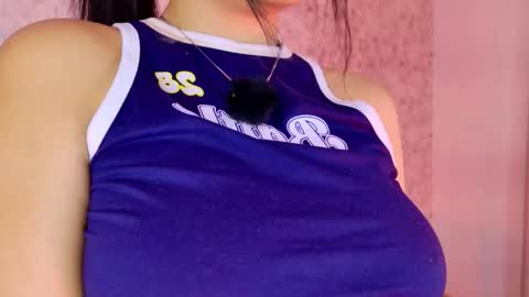 Snapshot of celine_lee chatting on 12.15.25 Celine online show from 12.15.25