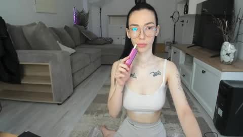 Celine Roxelle online show from 05.17.26