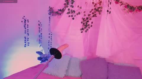 Snapshot of centaurigirls chatting on 11.06.25 Hello guys my name is Sofi and Lizzie and Vanessa online show from 11.06.25