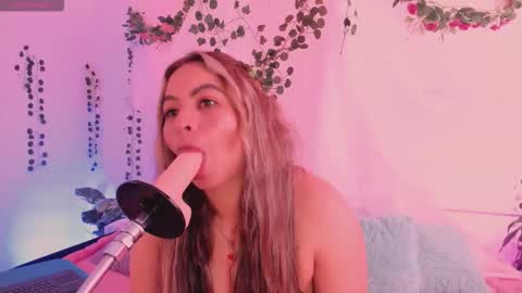 Snapshot of centaurigirls chatting on 11.06.25 Hello guys my name is Sofi and Lizzie and Vanessa online show from 11.06.25