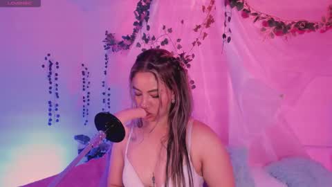 Snapshot of centaurigirls chatting on 11.09.25 Hello guys my name is Sofi and Lizzie and Vanessa online show from 11.09.25