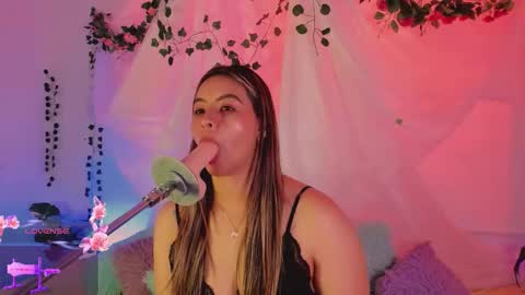 Snapshot of centaurigirls chatting on 12.04.25 Hello guys my name is Sofi and Lizzie and Vanessa online show from 12.04.25