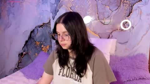 Hello guys my name is Sofi and Lizzie and  Vanessa online show from 02.13.26