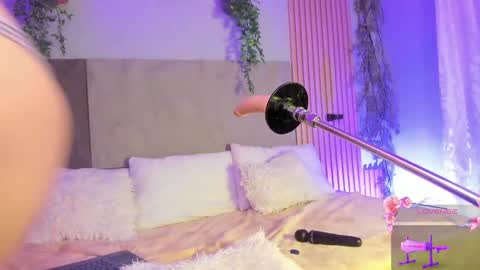 Hello guys my name is Sofi and Lizzie and  Vanessa online show from 05.31.26