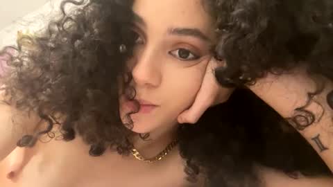 Snapshot of ceoglo chatting on 12.08.24 ceoglo online show from 12.08.24