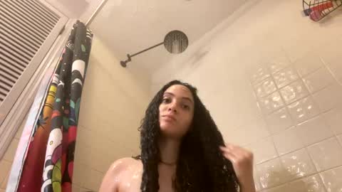 Snapshot of ceoglo chatting on 02.09.25 ceoglo online show from 02.09.25