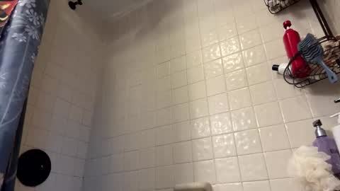 Snapshot of ceoglo chatting on 10.11.25 ceoglo online show from 10.11.25