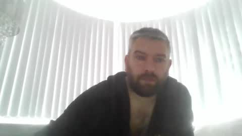 ch33ky85 online show from 01.12.26