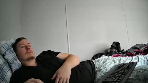 Snapshot of chad_the_canadian chatting on 11.17.25 Chad The Canadian online show from 11.17.25