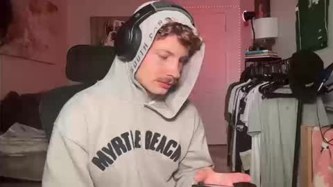 Snapshot of chadtitan chatting on 10.10.25 ChadTitan online show from 10.10.25