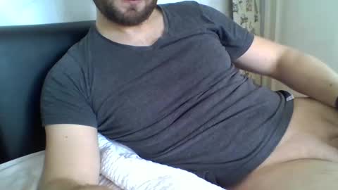 Snapshot of challenge_20 chatting on 03.11.25 challenge_20 online show from 03.11.25