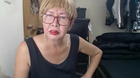 Snapshot of champaka123 chatting on 12.21.25 champaka online show from 12.21.25