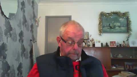 Snapshot of champers37 chatting on 12.13.24 Champers online show from 12.13.24