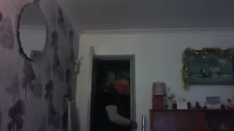 Snapshot of champers37 chatting on 12.17.24 Champers online show from 12.17.24