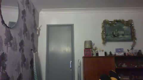 Snapshot of champers37 chatting on 12.17.24 Champers online show from 12.17.24