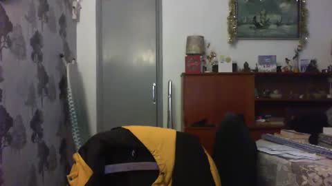 Snapshot of champers37 chatting on 12.18.24 Champers online show from 12.18.24