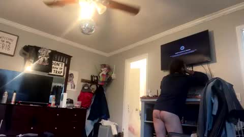 Snapshot of champfirstofhisname chatting on 11.13.25 champfirstofhisname online show from 11.13.25