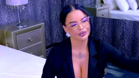 chanelledy1 online show from 10.13.25