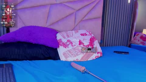 Snapshot of channel_guss chatting on 11.08.25 Channel Guss online show from 11.08.25