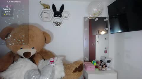 Isabella online show from 03.24.26