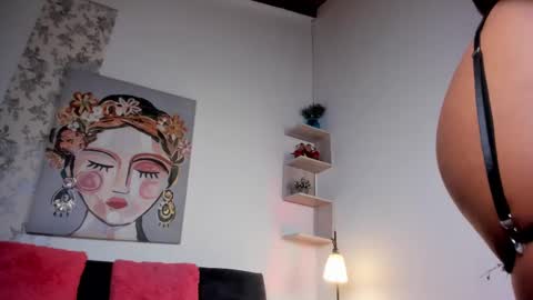   online show from 03.08.25