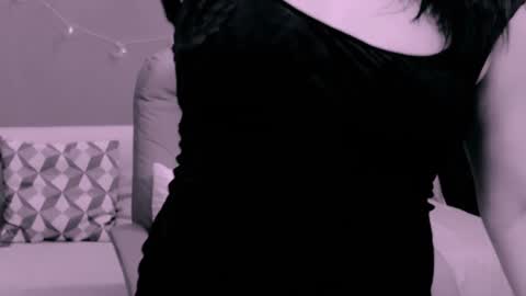 The Queen online show from 12.01.24