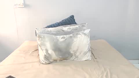 Snapshot of chantel87_ chatting on 11.10.25 chantel87_ online show from 11.10.25