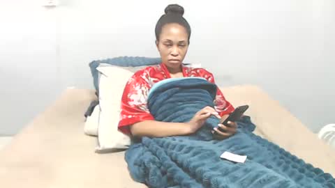 Snapshot of chantel87_ chatting on 11.26.25 chantel87_ online show from 11.26.25