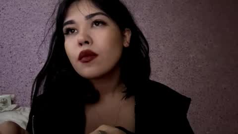 Lola online show from 12.22.25