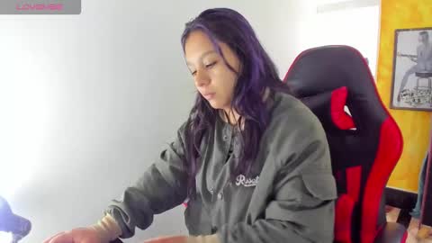 Snapshot of charis_21 chatting on 02.08.26 charis 2 online show from 02.08.26