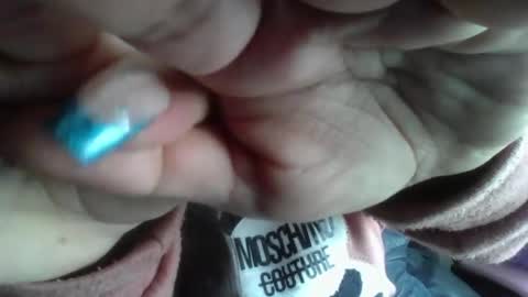 Snapshot of charis_21 chatting on 04.14.26 charis 2 online show from 04.14.26