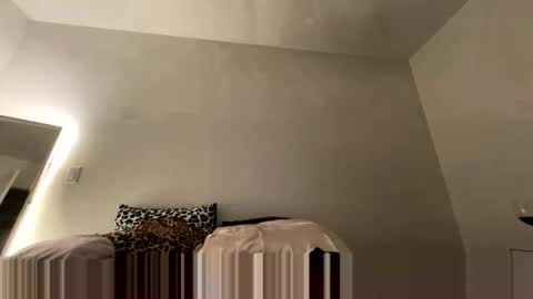 Snapshot of charismasweets chatting on 09.12.25 charismasweets online show from 09.12.25