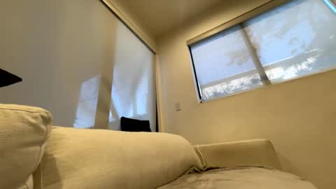 Snapshot of charismasweets chatting on 10.05.25 charismasweets online show from 10.05.25