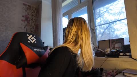 Snapshot of charleneschonert chatting on 11.21.25 Nancy online show from 11.21.25