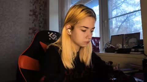 Snapshot of charleneschonert chatting on 11.24.25 Nancy online show from 11.24.25