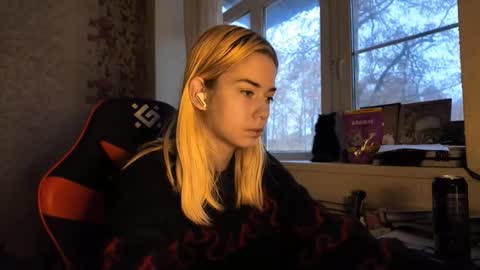 Snapshot of charleneschonert chatting on 12.03.25 Nancy online show from 12.03.25