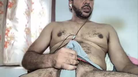 charles_dera35 online show from 10.28.25