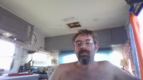 Snapshot of charleyandsmokie chatting on 01.14.26 charleyandsmokie online show from 01.14.26