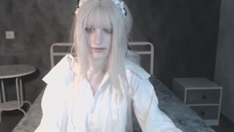 Snapshot of charlie_crystal chatting on 11.16.25 Charlie online show from 11.16.25