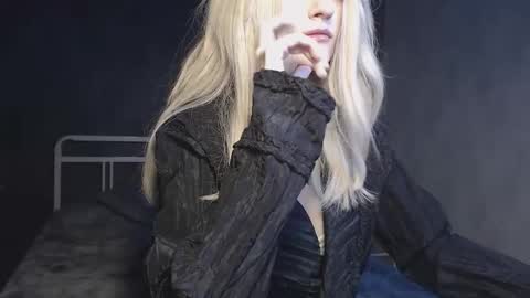 Snapshot of charlie_crystal chatting on 02.19.26 Charlie online show from 02.19.26