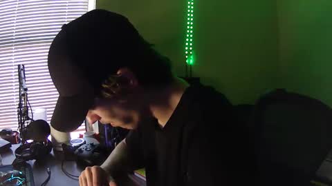 Snapshot of charlied09302 chatting on 11.02.25 char sexiness online show from 11.02.25